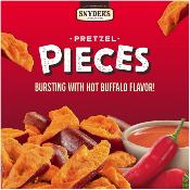 Snyder's of Hanover Éclats Bretzel Saveur Ailes de Poulet Buffalo Épicées