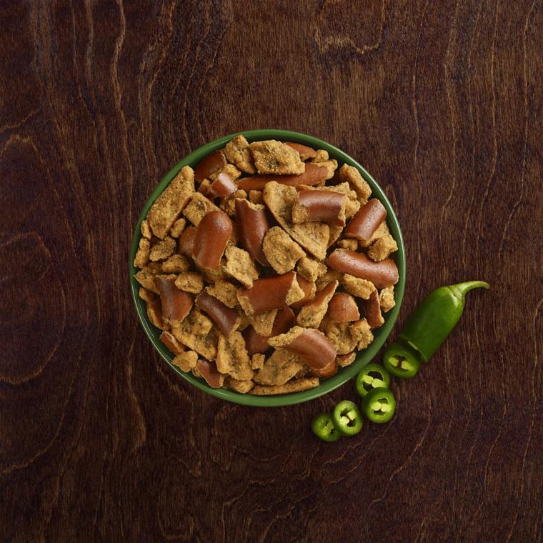 Des morceaux de bretzels dlicieusement piquants avec leur touche de piment jalapeo : c'est la recette Snyder's of Hanover